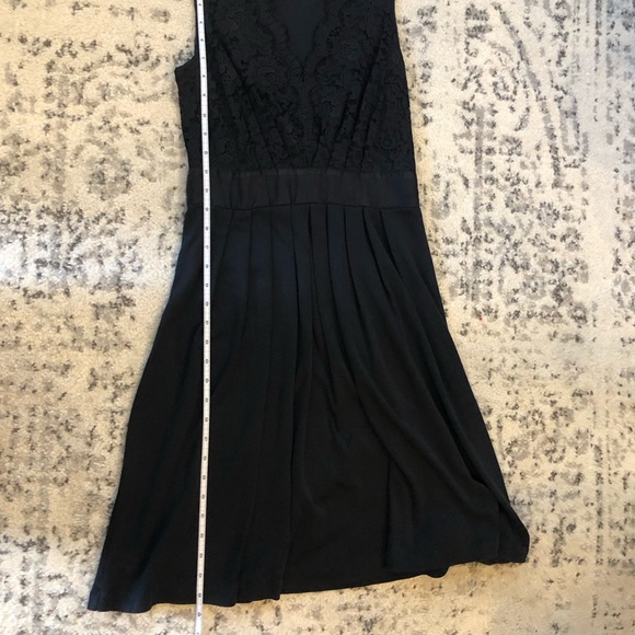 Banana Republic Black Lace and Knit party dress size 6 - Picture 7 of 8